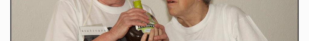 Stejně jako loni vystoupily seniorky z DPS v Poličce Poupata a harmonikář p.