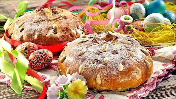 Samotný svatý týden pak začíná Květnou nedělí a Velikonoce jako takové končí Bílou nedělí (2. velikonoční nedělí - 28. 4.). Květná neděle (letos 14.
