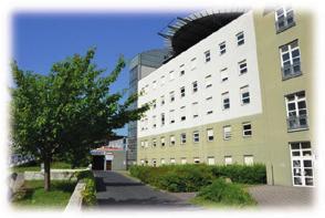 února 2019 v kinosále mostecké nemocnice, představila obory biochemie, hematologie, toxikologie a klinická farmacie, které jsou ve zdejší nemocnici spojeny do jediného oddělení laboratorního