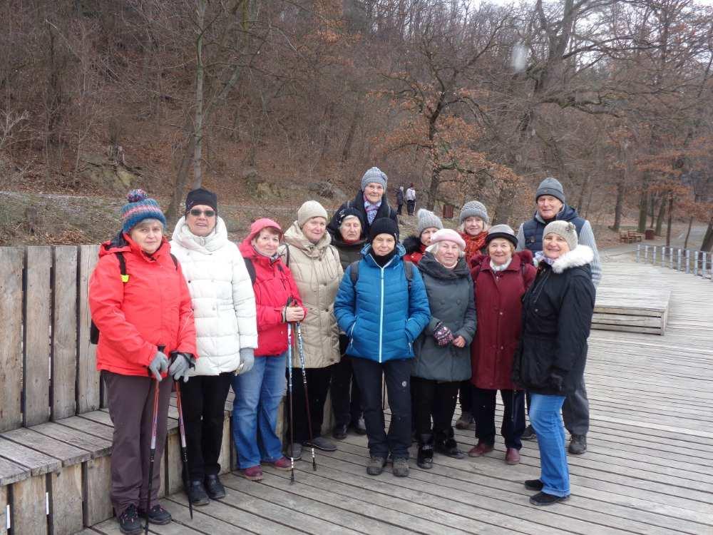 Cesta je to opravdu pěkná, udržovaná a údajně i dobře značená. Nás to ovšem zviklat nemůže, tak vysoké ambice nemáme.
