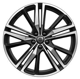 slitiny, 5 dvojitých paprsků, černá Black / výbrusy Diaond Cut Alloy, pneuatiky 235/45 19 900 Kč s 1100 19