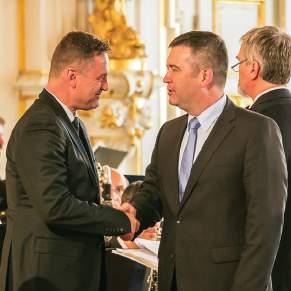 Petr Šimek z Národní protidrogové centrály služby kriminální policie a vyšetřování a na třetím místě plk.