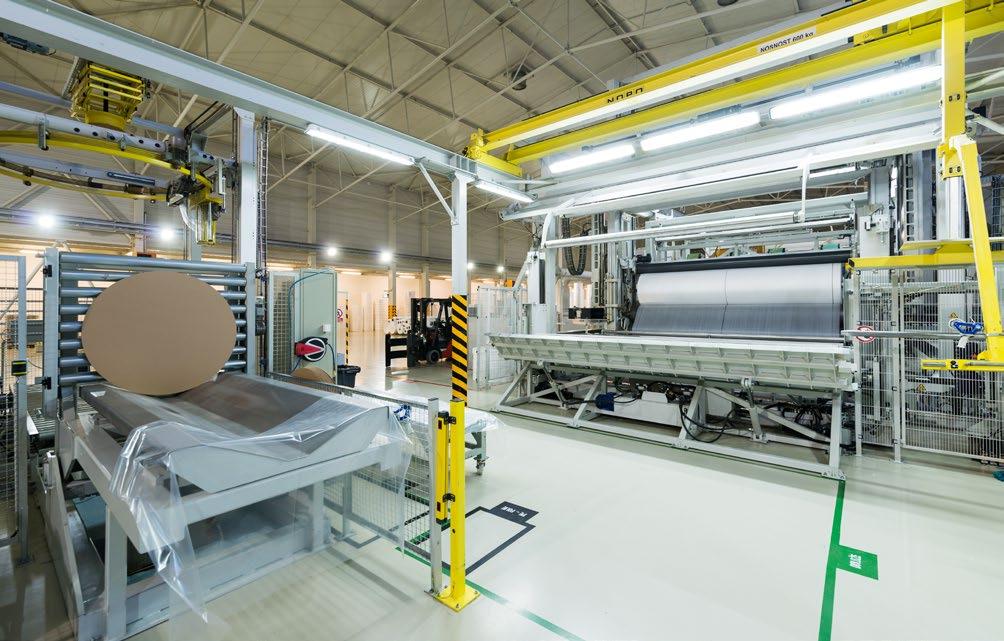 5. Správa a řízení Společnosti 36 37 váním nebo hlasováním pomocí prostředků sdělovací techniky mimo zasedání (např. e-mailem), je zapotřebí k přijetí usnesení souhlasu všech členů představenstva.