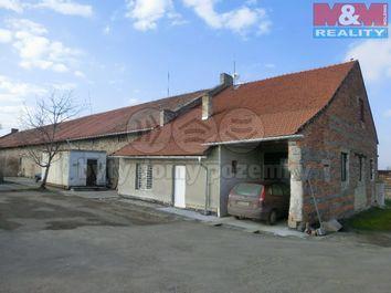 Nabídka - prodej výrobních prostor v Třebovli u Kolína. CP 1869 m2, ZP 646 m2. Kancelář a výrobní plocha, zavedená prášková lakovna. Prodej včetně kompletního vybavení a klientely.