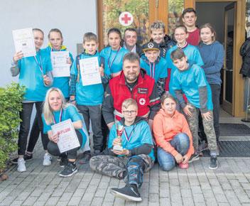 DĚTI Z MLADÉHO ZÁCHRANÁŘE SBÍRAJÍ ÚSPĚCHY JÍZDNÍ ŘÁD PLAVEB ORLÍK ZVÍKOV Od 1. do 28. června pouze soboty a neděle.