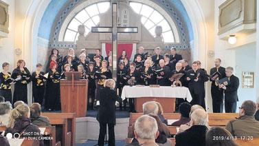 Plavba je závislá na stavu vodní hladiny a povětrnostních podmínkách. Quarter, s. r. o. www.lodnidopravaorlislapy.cz JARNÍ KONCERT SBORŮ V pondělí 13.