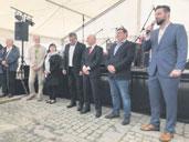 Obě tyto věci jsou nesmírně potřeba a jsme velice rádi, že město o dotace požádalo, bylo úspěšné a vlastní podíl prostředků doplatí. Všem patří se strany sportovišť poděkování.