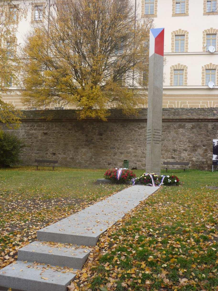 obětem 1.