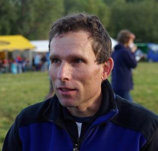 UVÍTÁNÍ Vážení účastníci MČR a Veteraniády, dovoluji si Vás jako ředitel závodu přivítat za náš pořadatelský oddíl Lokomotivu Trutnov.