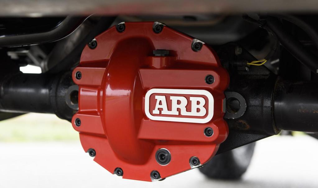 ARB zesílená víka nápravy Kryty diferenciálů ARB jsou vyrobeny z extrémně odolné litiny.