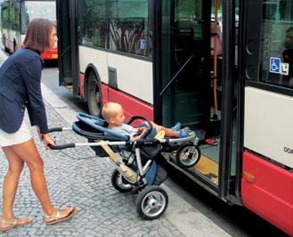 Lanová dráha na Petřín Kvůli schodovitému provedení nástupišť i vozidel není lanová dráha bezbariérová. S kočárky proto nastupujte vždy s pomocí druhé osoby.