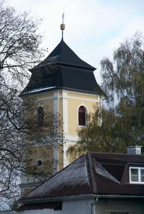 století, v mešní nadaci Jana staršího Tunkla z Brníčka. Z této doby se dochoval gotický presbytář. V době reformace připadl kostelík jednotě bratrské.