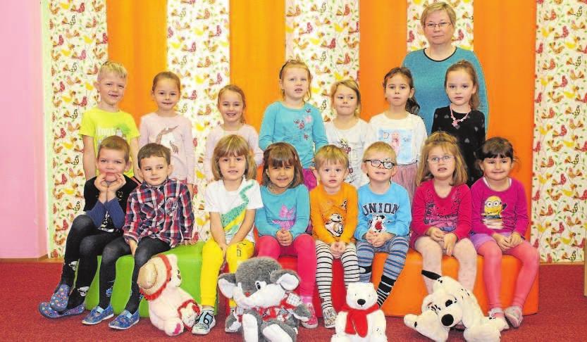 Děti ze třídy Žabky s paní učitelkou Kristýnou Vaňkovou a asistentkou etrou říkazskou Školka v Dubňanech má místnost pro uvolnění i vzděláváná Dubňany Mateřská škola I Dubňany,