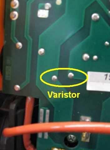MG062-2 SERVISNÍ MANUÁL / SERVICE MANUAL ALFIN 150 TP page 7 Varistor je blízko vstupu napájecího napětí na silovou PCB.