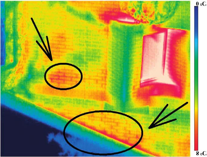 vlastností budov a přibližují problematiku správného vyhodnocování získaných termogramů. Obr. 5 reprezentuje případ chybějící tepelné izolace na fasádě domu.