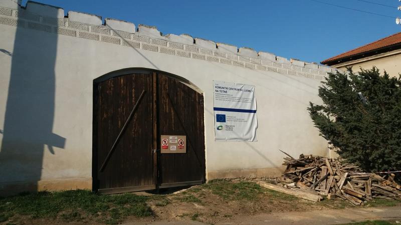 Spoluúčast církve je 2,3 mil. Kč. Jelikož se stále jedná o poměrně velké finanční prostředky, pokusili jsme se v březnu podat další dotační žádost.