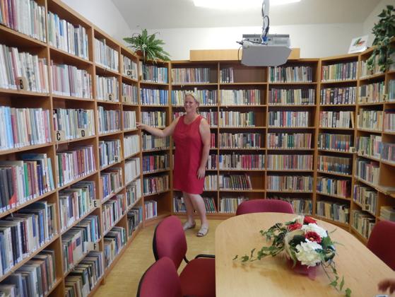 Knihovna v Cejli a v Plandrech byla nově uspořádána a dovybavena novým nábytkem. V Batelově byla zrušena 2 internetová pracoviště, místo 2 počítačů byly zakoupeny 4 nové regály.