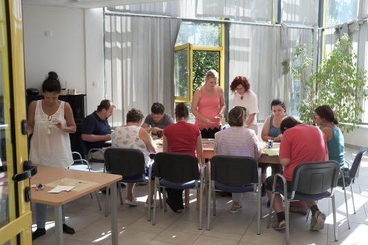 Sociální služba byla v roce 2017 poskytována lidem s duševním onemocněním na dvou místech: Klub Kafe Ostrava Čujkovova 40a/3165 700 30 Ostrava-Zábřeh