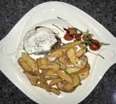 mit Gemüse in Sojasauce und geröstetem Sesam Carne di maiale con verdure in salsa di soia e sesamo tostato 135,00kn 12.