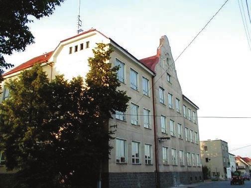Svátek dobré nálady očima dětí Jako každý rok, tak i letos se v Kryrech na přelomu dubna a května slavil Svátek dobré nálady a městem se prošel také prvomájový průvod.