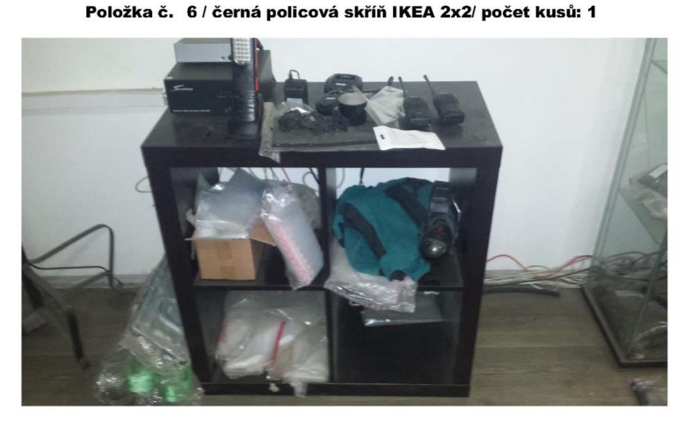 Pokud v posledních pěti minutách před ukončením dražby nikdo z dražitelů neučiní podání, je dražba ukončena v čase ukončení dražby.
