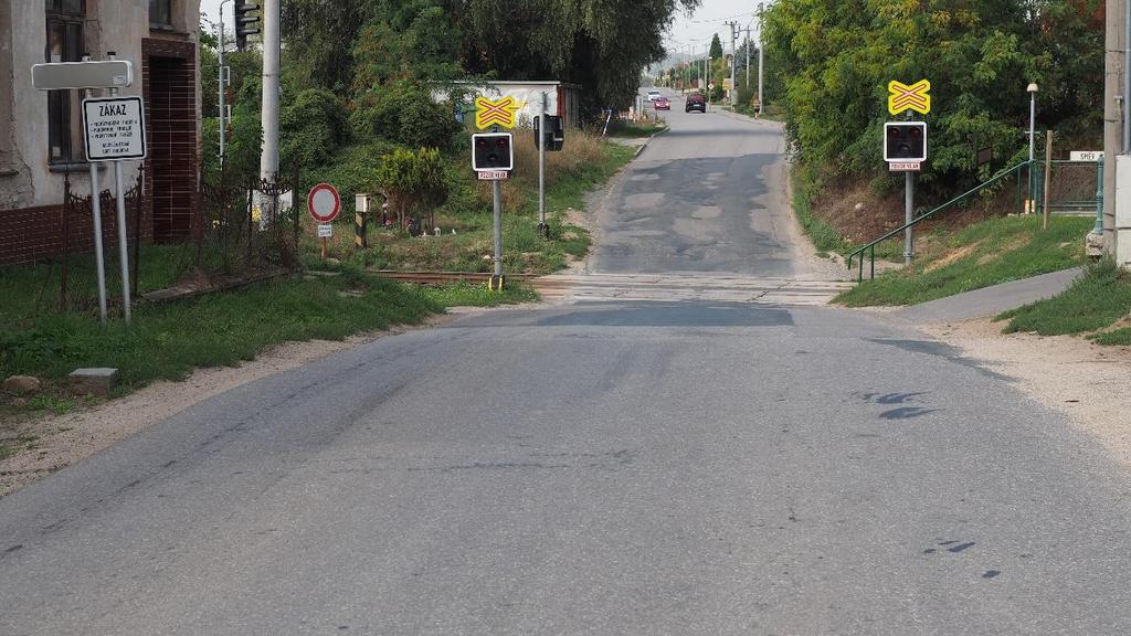 Železniční přejezd P3945 na silnici III/15269 u obce Troubsko opatření se připravuje Železniční přejezd P3945 na silnici III/15269 u obce Troubsko 2009 2010 - zpracována projektová dokumentace na