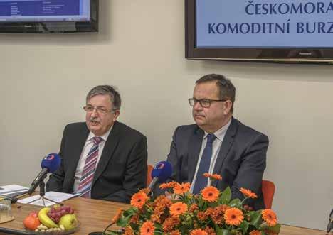 Ministr průmyslu a obchodu navštívil Českomoravskou komoditní burzu Kladno. Ocenil, že státní správa zde centralizovanými nákupy ušetřila na energiích jednu a čtvrt miliardy korun.