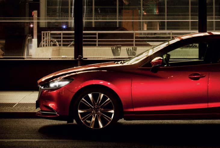 JISTOTA V KAŽDÉM SMĚRU Požitek z jízdy ve vozidle Mazda6 si musíte užít naplno.