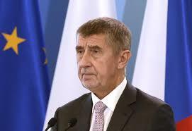 SOUHRNNÉ VARIABILITA; UKAZATELE TEMATICKÁ POLITICKÉHO AGENDA ZPRAVODAJSTVÍ Intenzita a tón medializace politického zpravodajství ve zpravodajských relacích (rok 208), počet výpovědí o politicích a