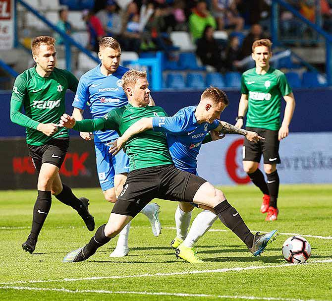 18 ROZHOVOR ROZHOVOR 19 I kvůli zmiňované nepovedené přípravě jsme si před Bohemkou říkali, že když se nám nebude dařit, musíme zápas urvat bojovností. Povedlo se.