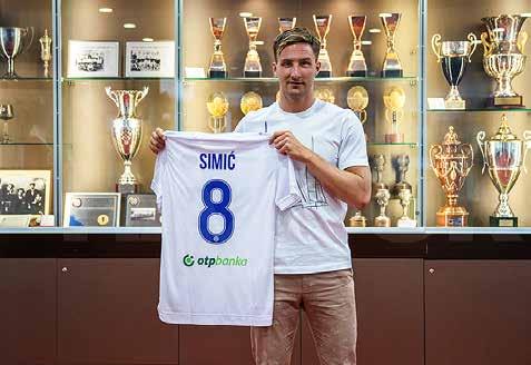 angažmá v Basileji zamířil do německého Augsburgu. S patnáctým týmem uplynulé bundesligové sezony podepsal jedenatřicetiletý pravidelně hrát! Bruggy.