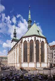 KOSTEL SV. JAKUBA 9 www.svatyjakubbrno.cz JAKUBSKÉ NÁMĚSTÍ Nejstarší písemná zmínka o kostele sv. Jakuba pochází z r. 1228. Románský kostel byl později nahrazen kostelem gotickým.