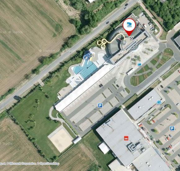 Přehled konkurenčních zařízení: Aquapark Olomouc Krajské město má k dispozici samostatný Plavecký stadion s venkovním koupalištěm a zároveň samostatný Aquapark, také s venkovním koupalištěm.