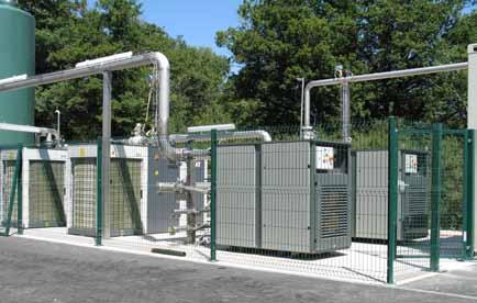 Typická instalace pro plyn ze skládky odpadu Oblasti použití MIKROKOGENERACE A KOMBINOVANÁ VÝROBA TEPLA A ENERGIE (CHP) Stlačování metanu pro napájení mikroturbín metanem z různých zdrojů.