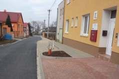 Následnì byly projednány žádosti fyzických a právnických osob a prodej stavebních pozemkù v majetku obce.