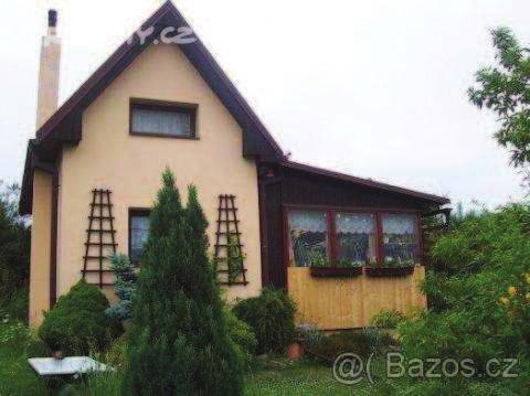 Srovnávací nemovitosti (SN): 1) Rekrea ní chata Lokalita: Praha - Radotín Nabídková cena: 720 000,- K Popis: Samostatn stojící rekrea ní chata s dispozicí 2+kk.