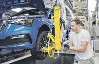 12 Aktuaity Škodovka testuje dobíjecí infrastrukturu Škoda Auto se intenzivně připravuje na požadavky éry elektromobility ve svých závodech i jejich okolí.