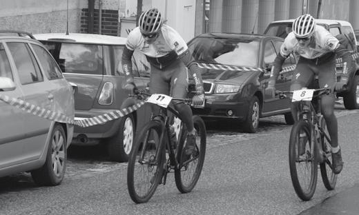 Jaroslav Pomezný Řádková inzerce Prodám Ford Ka, rok výroby 1998, STK do 12/2019. Najeto: 120 tisíc km. Po opravě, v dobrém stavu. Vhodné pro důchodce nebo studenty. Prodej z rodinných důvodů. Spěchá.