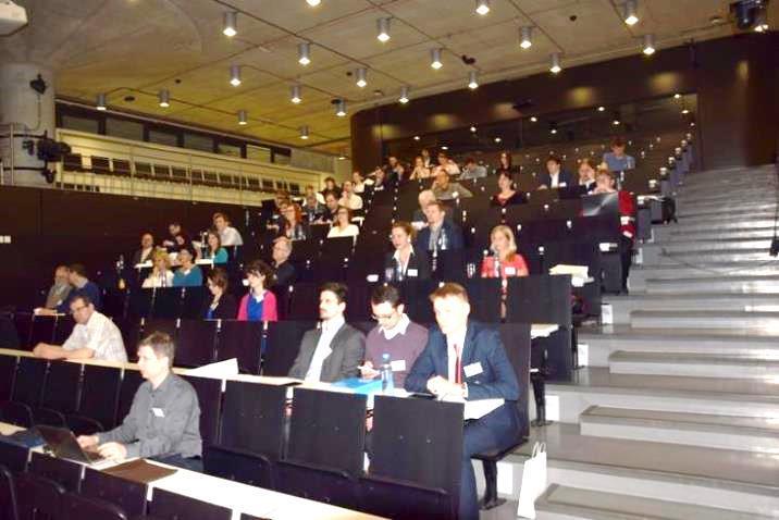 zahraničí a na platformě EERA (13) Veřejný seminář (2) Databáze průmyslových zdrojů CO2 v