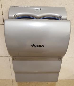 Obr. 27 IX.17 Osoušeč rukou OJ ENE (a) Typ DYSON AIRBLADE AB 14, Dodává LP, a.s., dodací doba nejméně 30 kalendářních dnů. Obr. 28 IX.