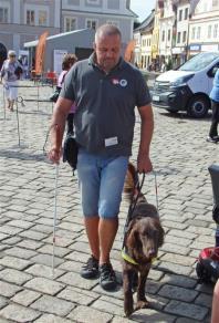 Nabídku půjčovny jsme v roce 2018 rozšířili o několik pomůcek pro nedoslýchavé (signalizace bytového zvonku, vibrační budík, osobní zesilovač Comfort Duett) a o tísňová SOS tlačítka pro osaměle