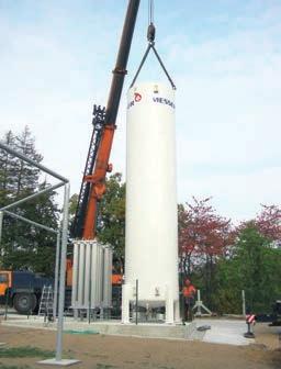strana 2/34 SOVAK Časopis oboru vodovodů a kanalizací, číslo 2/216 Instalace kryogenního zásobníku VT 31/18 výměně čerpadel pro regeneraci pískové náplně ve filtračních jednotkách s ovládáním