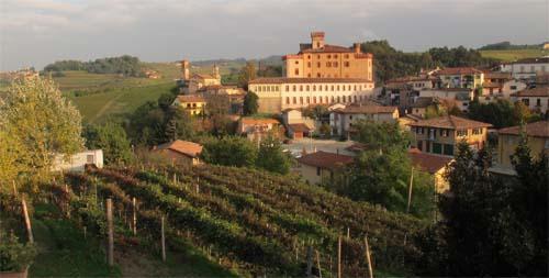 oblasti Langhe (cca 45 min), check-in 3* superior Hotel pozdní odpoledne: návštěva/degustace