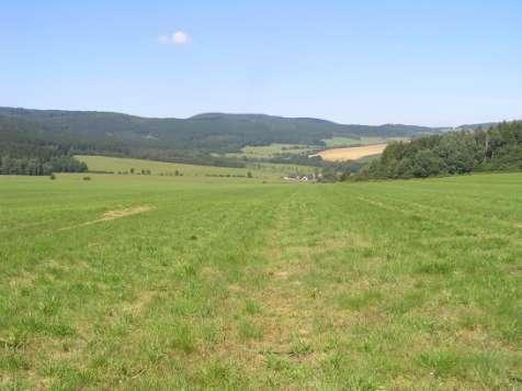 Ošetřování lučních porostů po seči Přihnojování - (digestát, kejda diskovým aplikátorem nebo na povrch fugátem