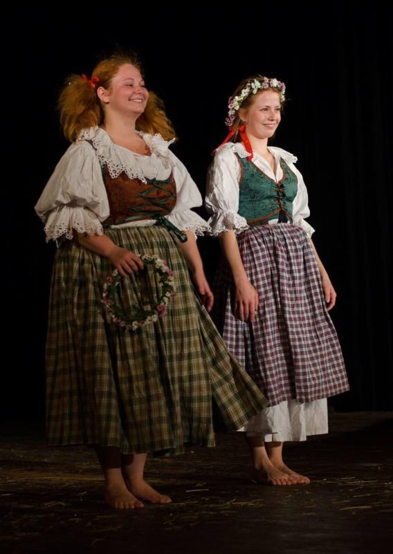 Soubor děvčátko a slečny (Kateřina Prášilová a Monika Němečková) zahrál Ušubranou na festivalu v Klášterci nad Ohří a Kralupech nad Vltavou.