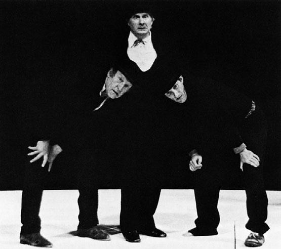 Georges Wilson (Vladimír), Michel Bouquet (Pozzo), Rufus (Estragon) proto, aby něco zažehnal, nevíme.