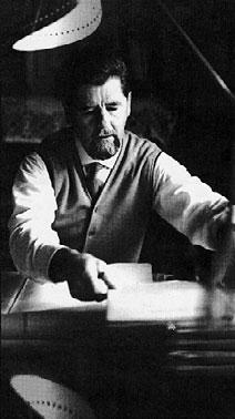 b Podoba hlediště pro 550 diváků od roku 1960 c Joan Brehms (1907 1995) Joan Brehms (1907 1995) Kde a kdykoli se píše nebo mluví o scénografii, opírá se kritérium hodnocení o estetickou a kompoziční