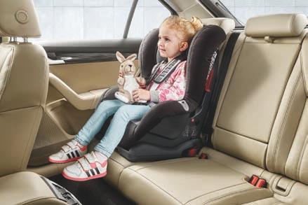 Dětské autosedačky z nabídky ŠKODA Originálního příslušenství s možností upevnění po i proti směru jízdy představují komfortem a variabilitou nejlepší řešení přepravy nejmenších pasažérů.