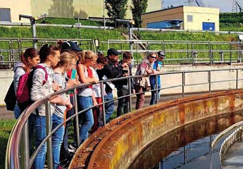 16 SPOLEČENSKÁ ODPOVĚDNOST Dlouhodobým cílem VODÁRENSKÉ AKCIOVÉ SPOLEČNOSTI, a.s.