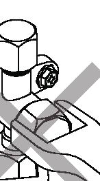 Preventing foreign objects from entering Plug the pipe through-holes with putty or insulating material (procured locally) to stop up all gaps, as shown in the figure. Closing the valve.